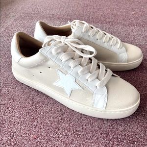 Star Sneaker | WHITE RAVEN